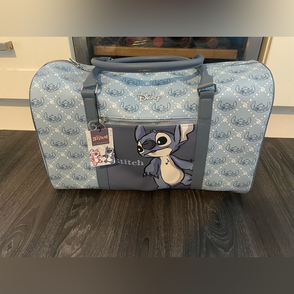 NWT Lilo and stitch weekender bag and stitch backpack, and phone crossbody bag - Picture 2 of 8